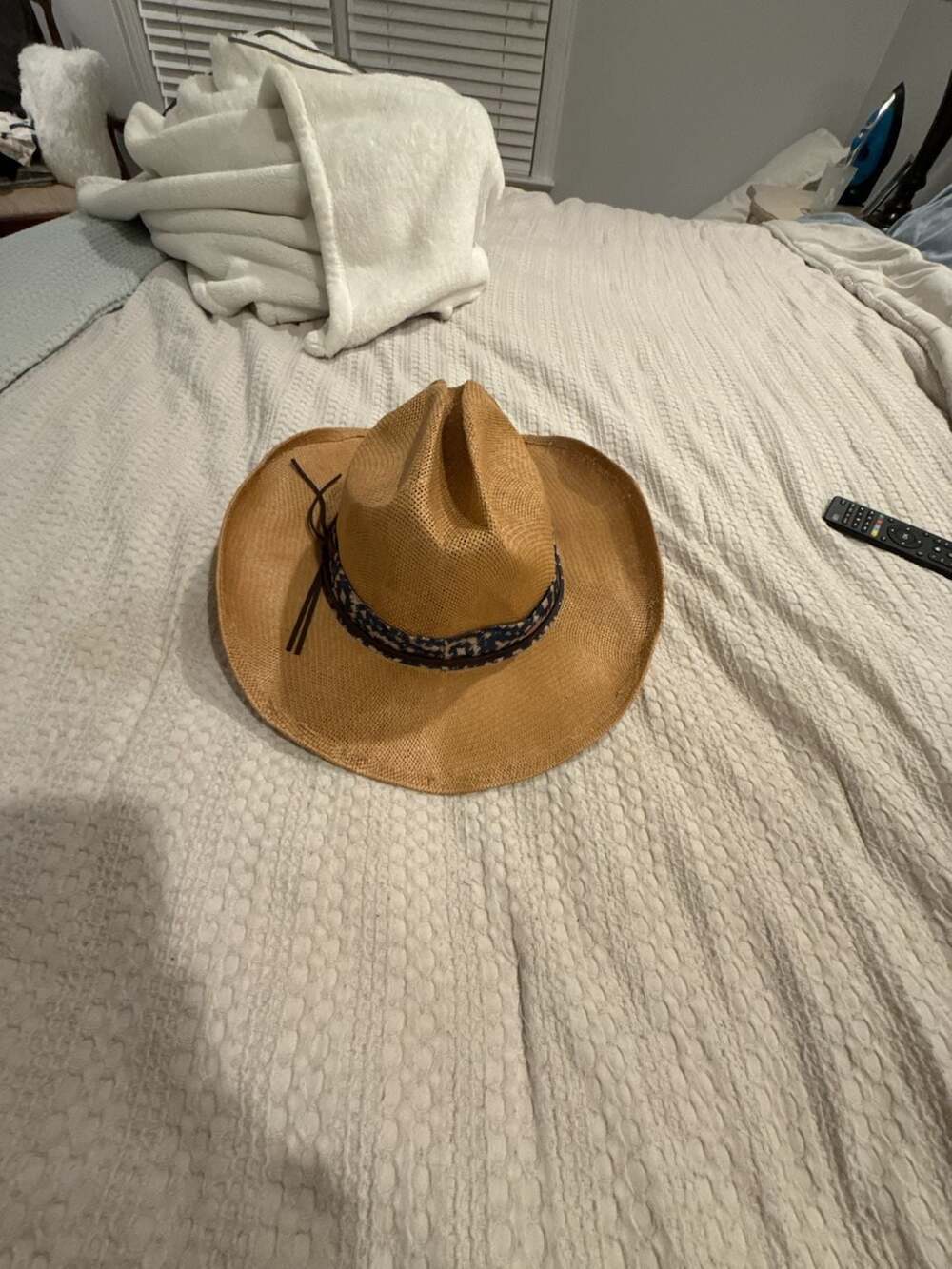 FRYE Straw Cowboy Hat with Patterned Band